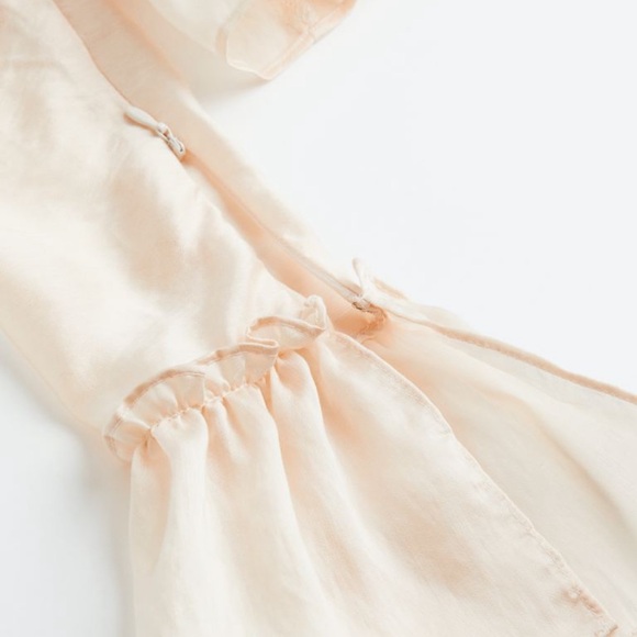 NWT CROPPED Puff Sleeve PEPLUM Top CHAMPAGNE SHEEN Blouse MEDIUM - Picture 7 of 9